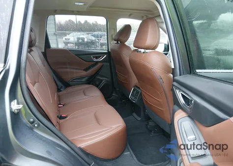 2020 Subaru Forester Touring z USA, uszkodzony, nr VIN JF2SKAXC2LH422027